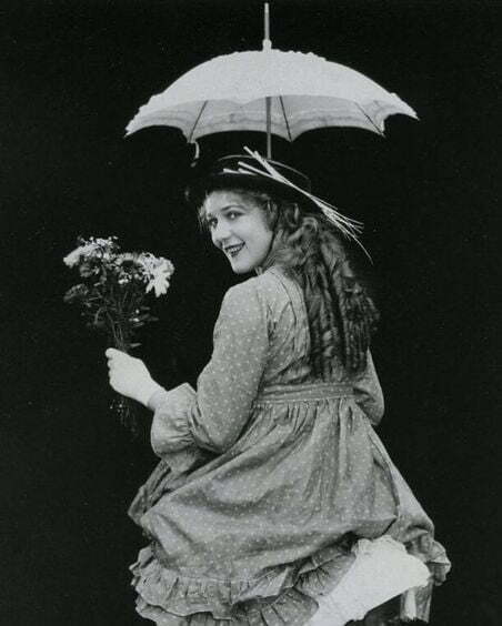 Victorian-Parasols Victorian Parasols