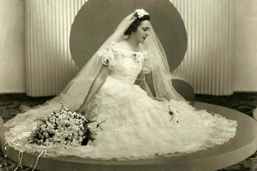 1930s wedding fashion