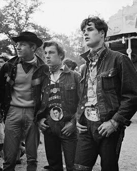 teenage fashion