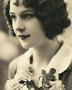 1920s Skirts and Tops - What to Wear with a Skirt