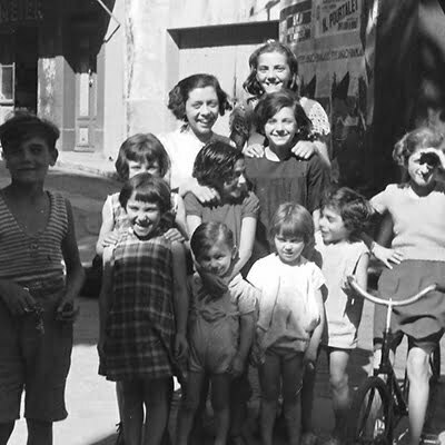 1930s Children's Fashion - Learn to Dress with Shirley Temple