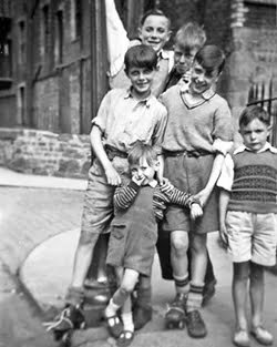 Fashion Trends for children in 1950s