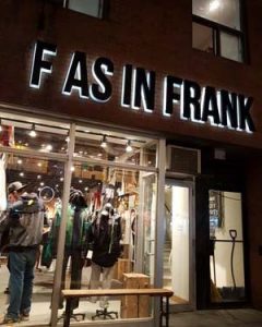 a night vintage shop