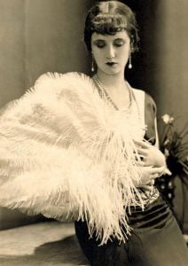 1920s-Feather-Fan