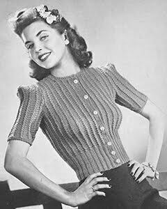 1940s Sweater girl look