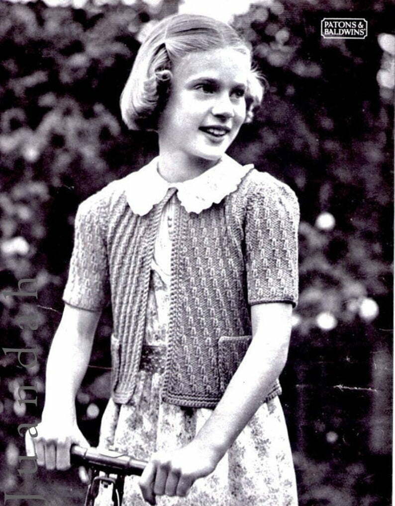 Complete PDF book of vintage 1940s girls' knitting image 0