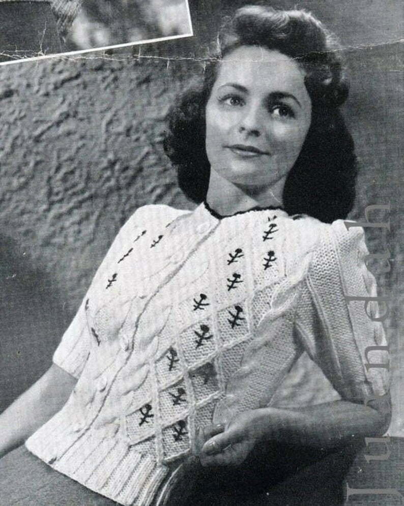 Complete book of vintage 1940s women's knitting patterns image 0