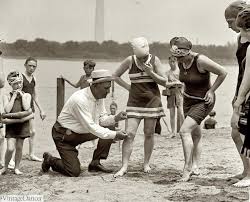 1920s-Beach-Bots