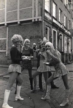 1960s Women Wear
